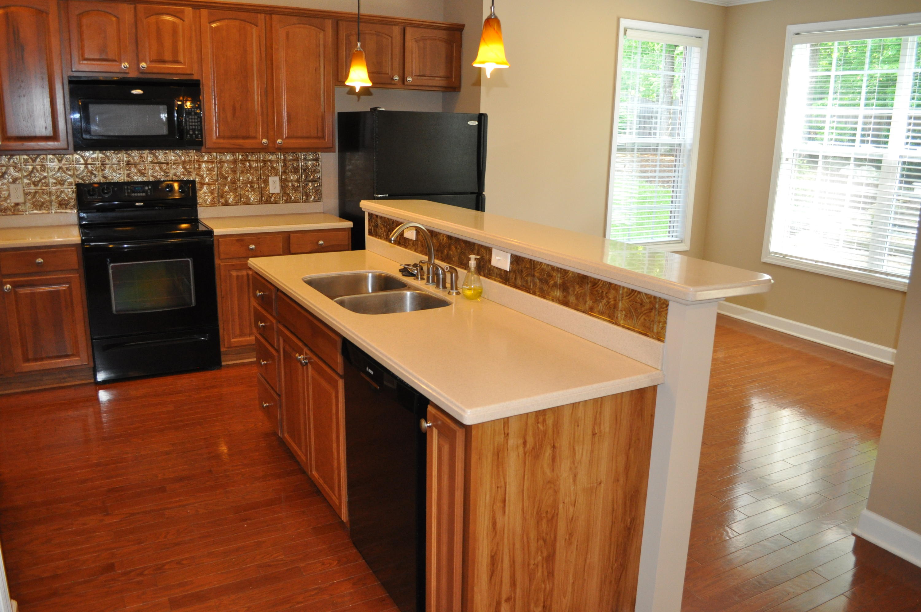 904 Crown Ridge Ln, Powell, TN 37849 - Photo 10 of 25 10 Kitchen