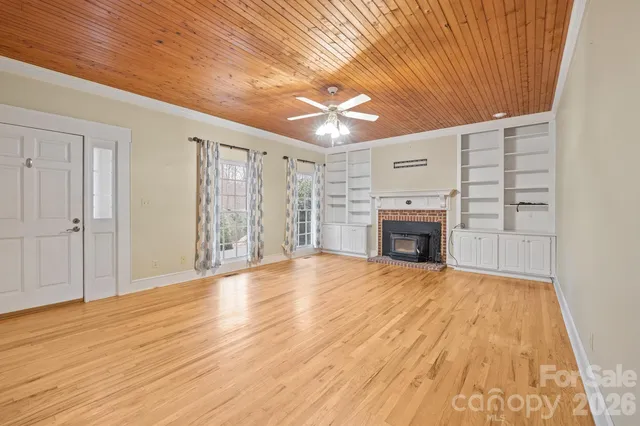 $400,000 | 1223 Creek Side Drive, Conover, NC 28613