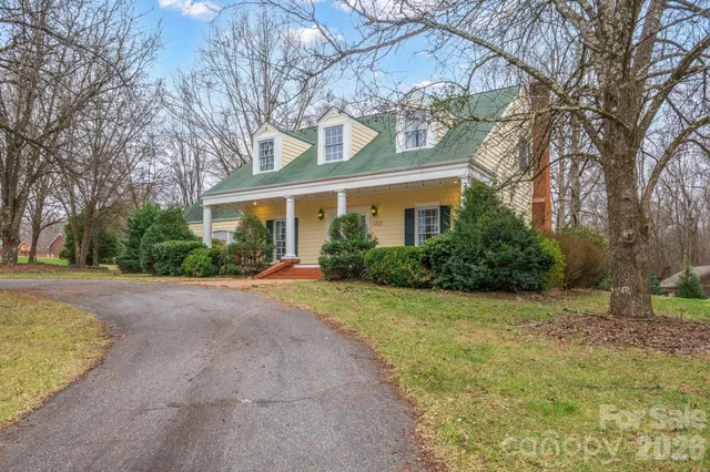 $400,000 | 1223 Creek Side Drive, Conover, NC 28613