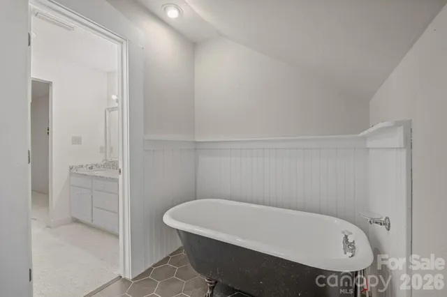 $400,000 | 1223 Creek Side Drive, Conover, NC 28613