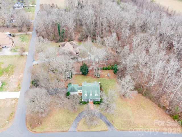 $400,000 | 1223 Creek Side Drive, Conover, NC 28613