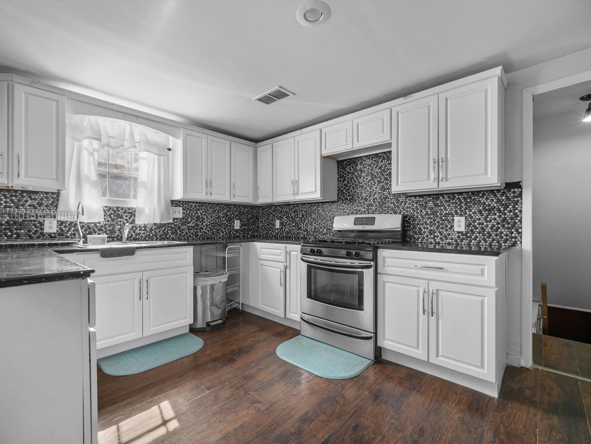 708 West State Street Rawlins, WY 82301 - Photo 6 of 14