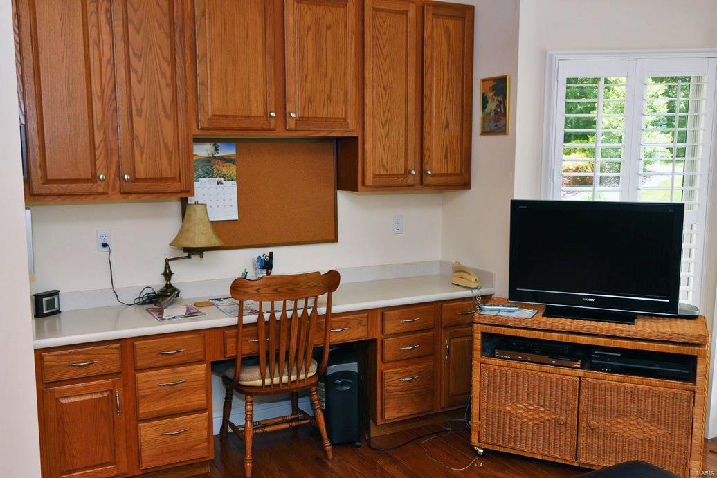 10170 Tanbridge Road St. Louis, MO 63128 - Photo 16 of 51 Gallery Image 16