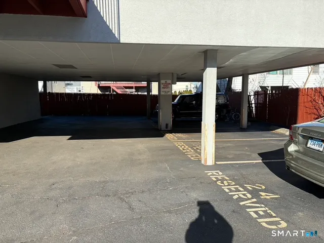 $1,925 | 12 Tuttle Street, Unit 1C, Stamford, CT 06902