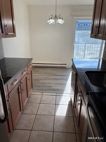 $1,925 | 12 Tuttle Street, Unit 1C, Stamford, CT 06902