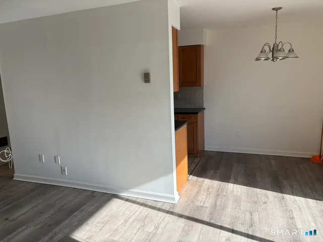 $1,925 | 12 Tuttle Street, Unit 1C, Stamford, CT 06902