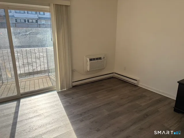 $1,925 | 12 Tuttle Street, Unit 1C, Stamford, CT 06902