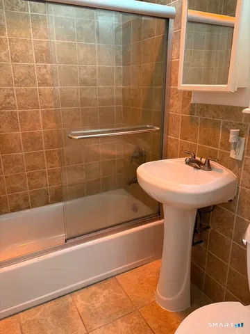 $1,925 | 12 Tuttle Street, Unit 1C, Stamford, CT 06902