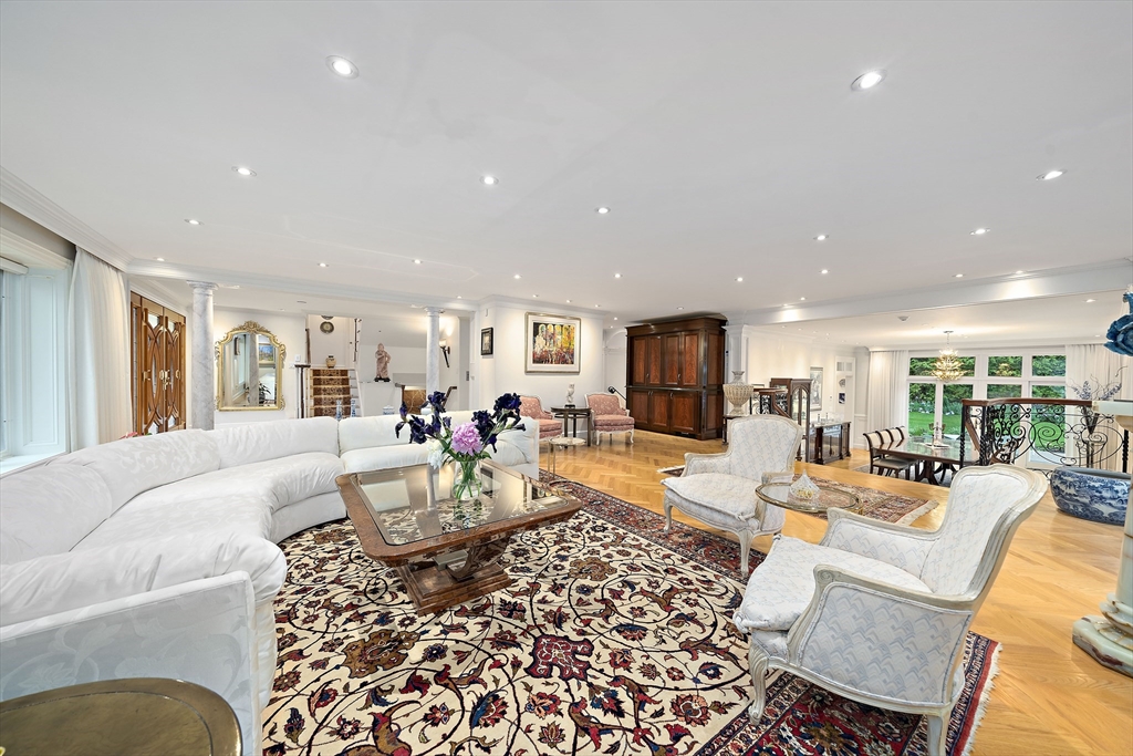 73 Countryside Road Newton, MA 02459 - Photo 5 of 42
