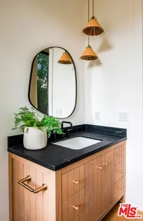 $3,995,000 | 1016 Palms Boulevard, Venice, CA 90291