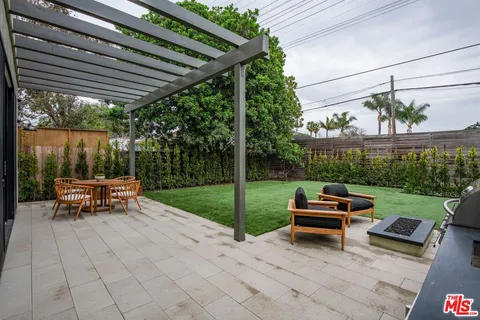 $3,995,000 | 1016 Palms Boulevard, Venice, CA 90291