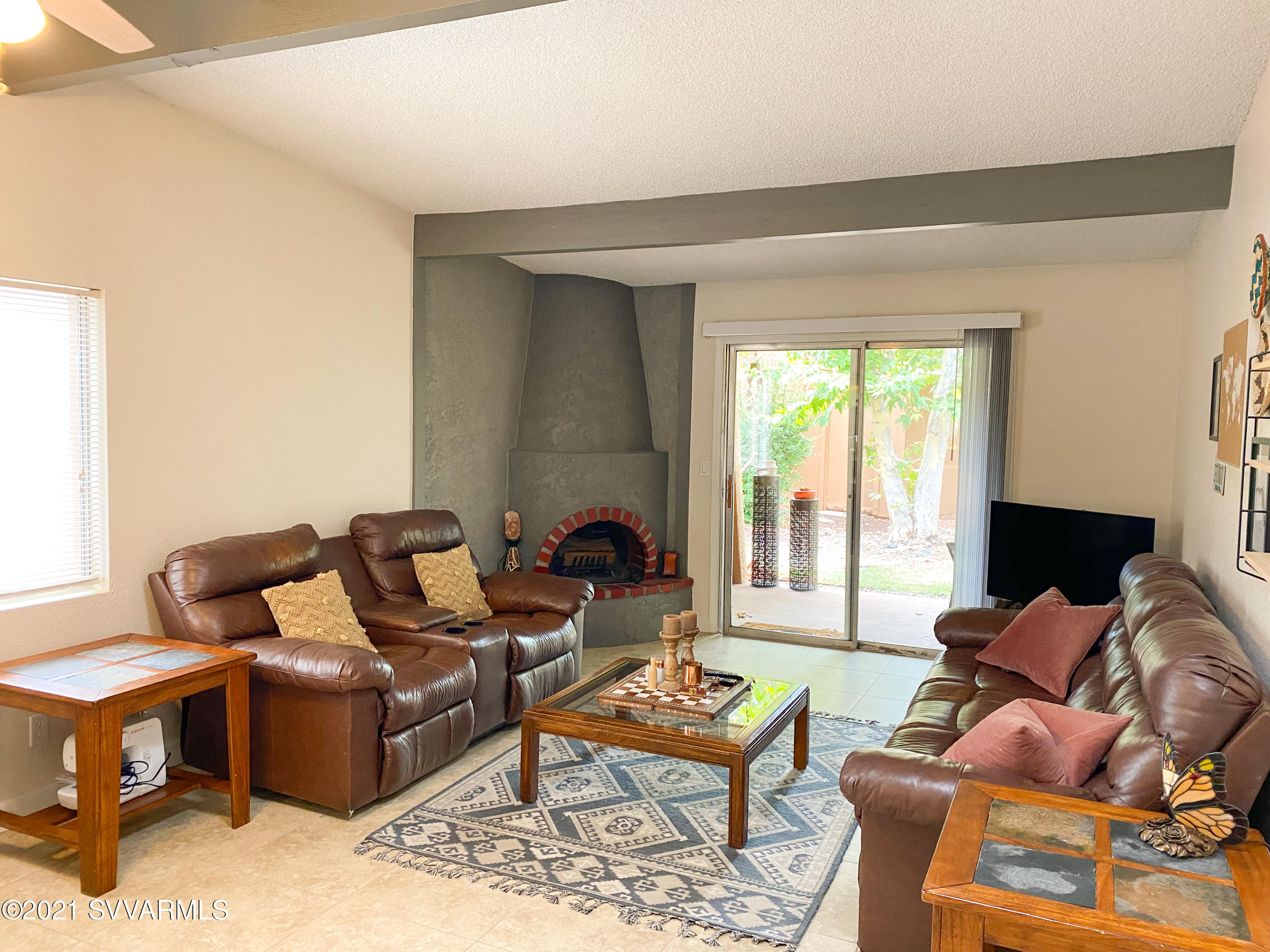 130 Castle Rock Road, Unit 50 Sedona, AZ 86351 - Photo 15 of 21 Living room