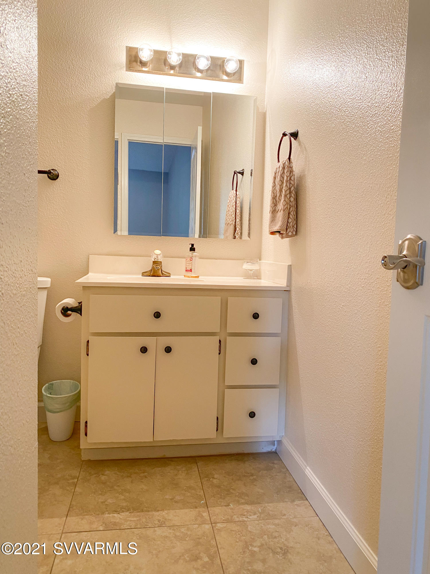 130 Castle Rock Road, Unit 50 Sedona, AZ 86351 - Photo 6 of 21 Master bathroom