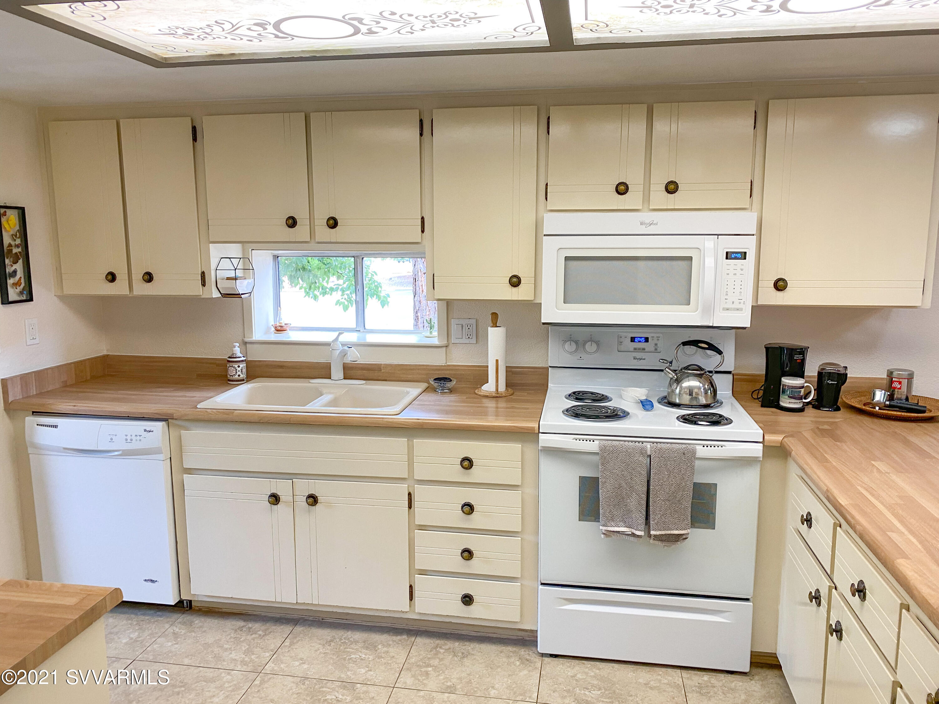 130 Castle Rock Road, Unit 50 Sedona, AZ 86351 - Photo 8 of 21 Kitchen