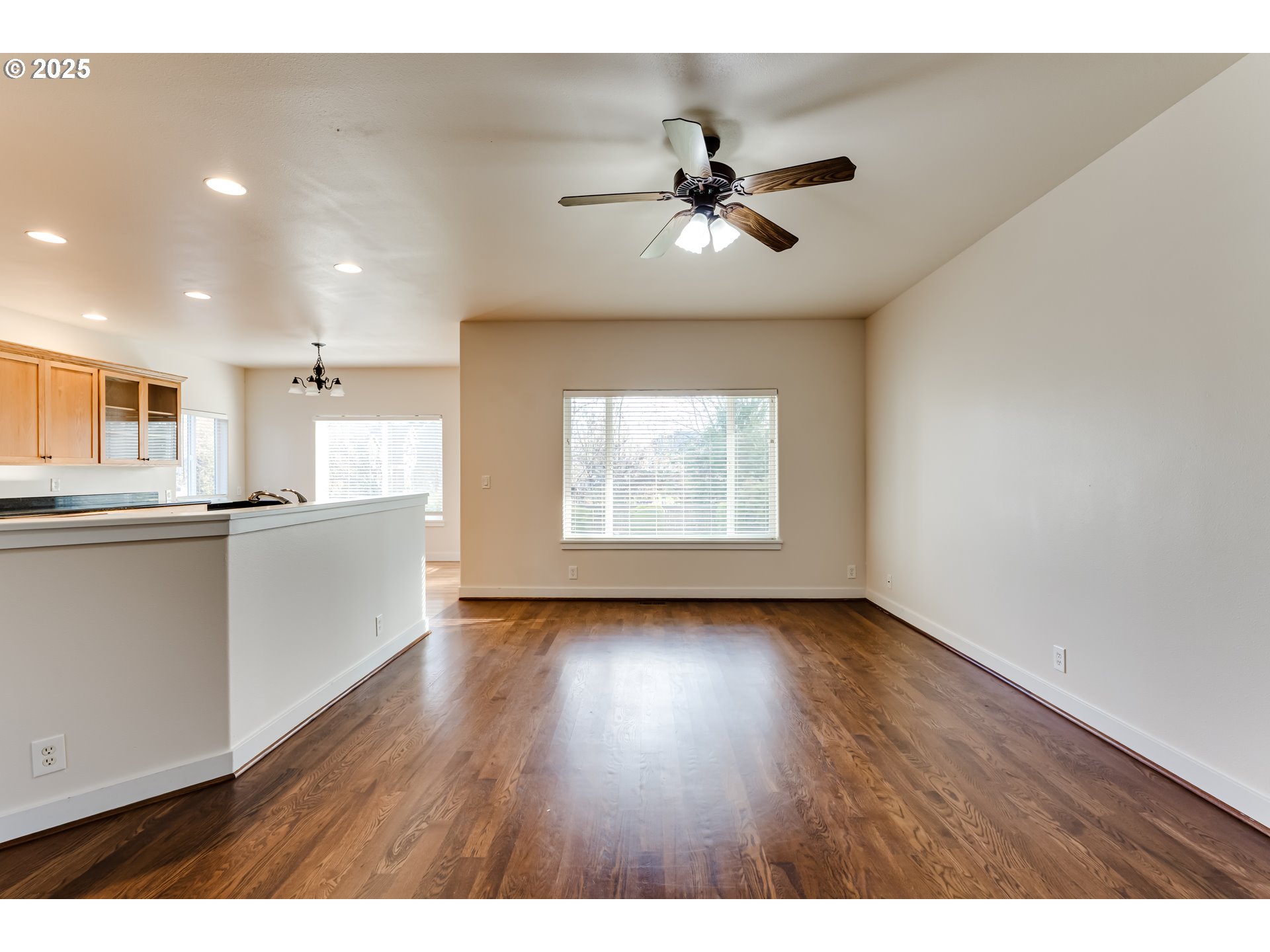 4699 Symphony Drive Eugene, OR 97404 - Photo 11 of 26