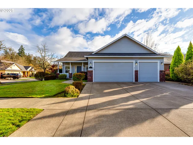 $574,000 | 4699 Symphony Drive, Eugene, OR 97404