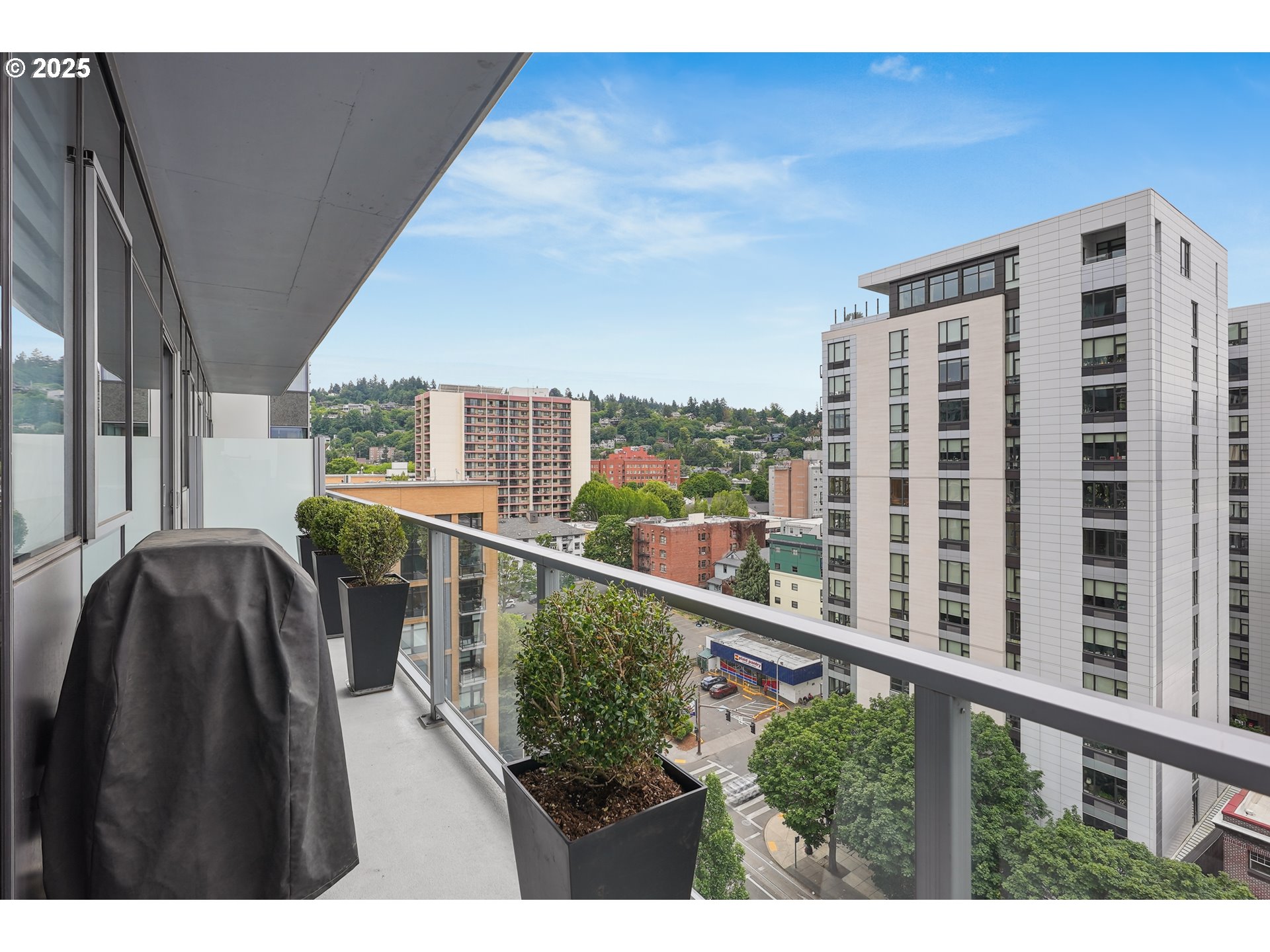 1221 Southwest 10th Avenue, Unit 1110 Portland, OR 97205 - Photo 12 of 28