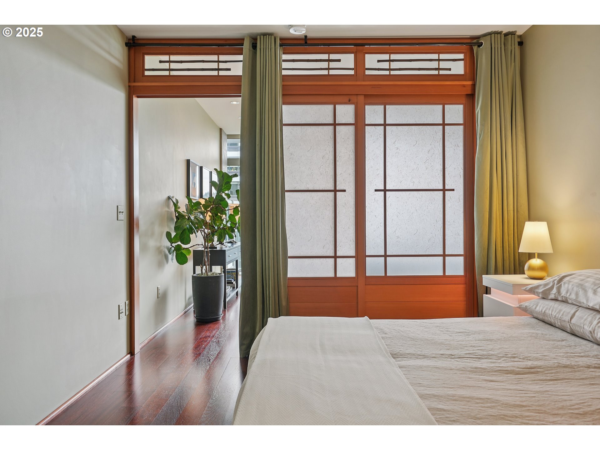 1221 Southwest 10th Avenue, Unit 1110 Portland, OR 97205 - Photo 13 of 28