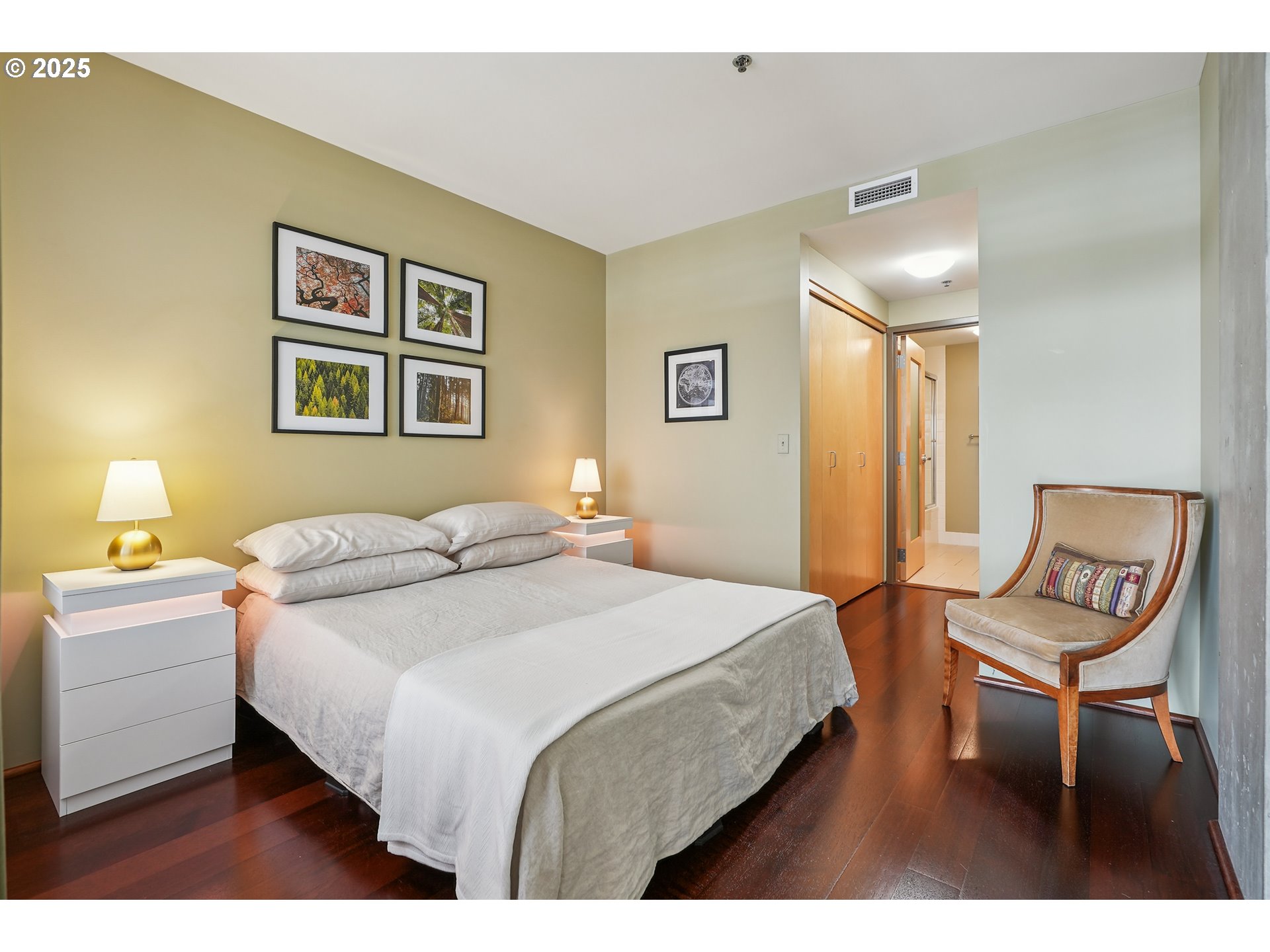 1221 Southwest 10th Avenue, Unit 1110 Portland, OR 97205 - Photo 14 of 28 Bedroom, Primary