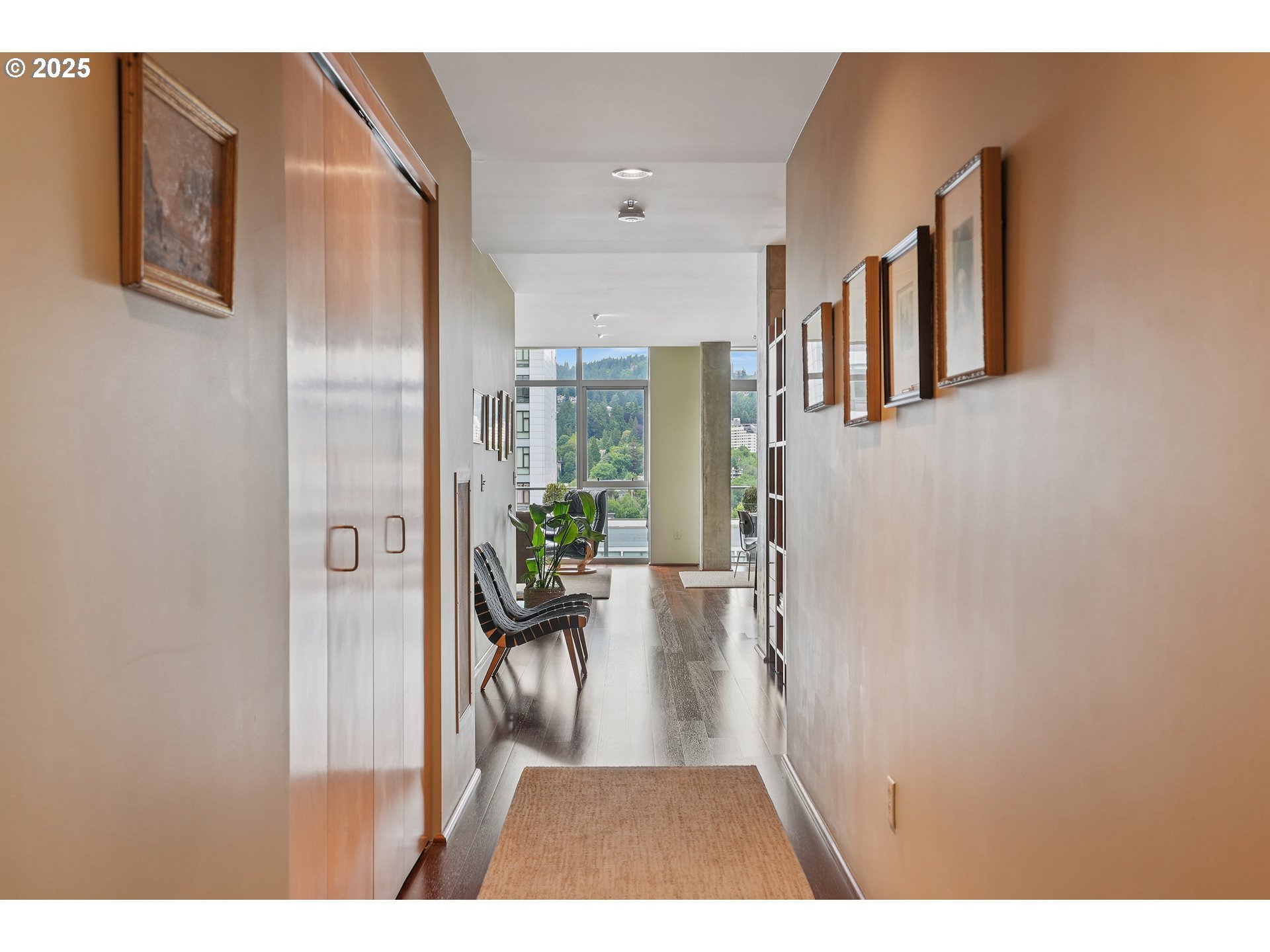 1221 Southwest 10th Avenue, Unit 1110 Portland, OR 97205 - Photo 2 of 28