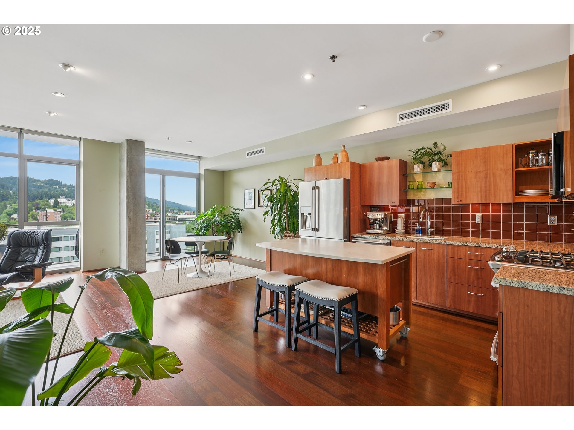 1221 Southwest 10th Avenue, Unit 1110 Portland, OR 97205 - Photo 4 of 28