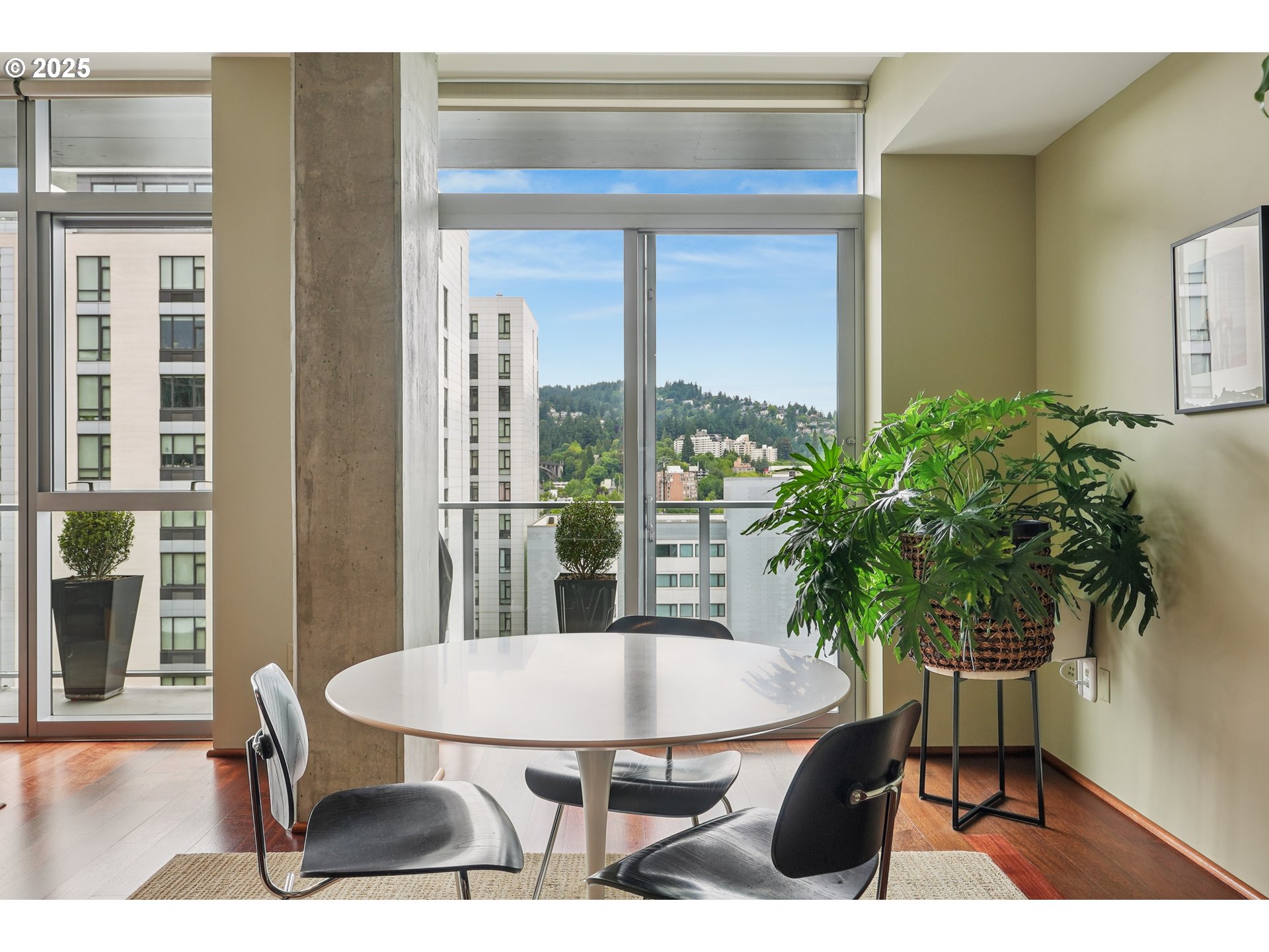 1221 Southwest 10th Avenue, Unit 1110 Portland, OR 97205 - Photo 5 of 28