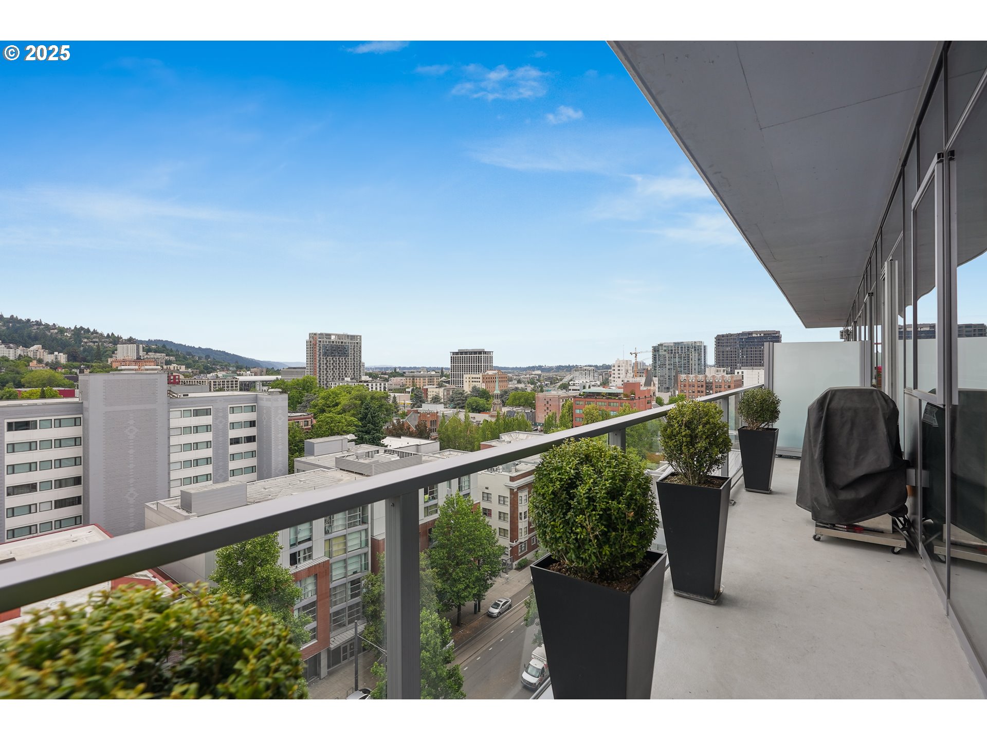 1221 Southwest 10th Avenue, Unit 1110 Portland, OR 97205 - Photo 10 of 28