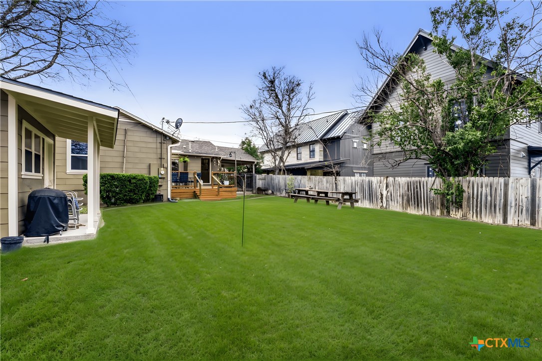3307 Larry Lane Austin, TX 78722 - Photo 24 of 27 a view of a yard in front of house