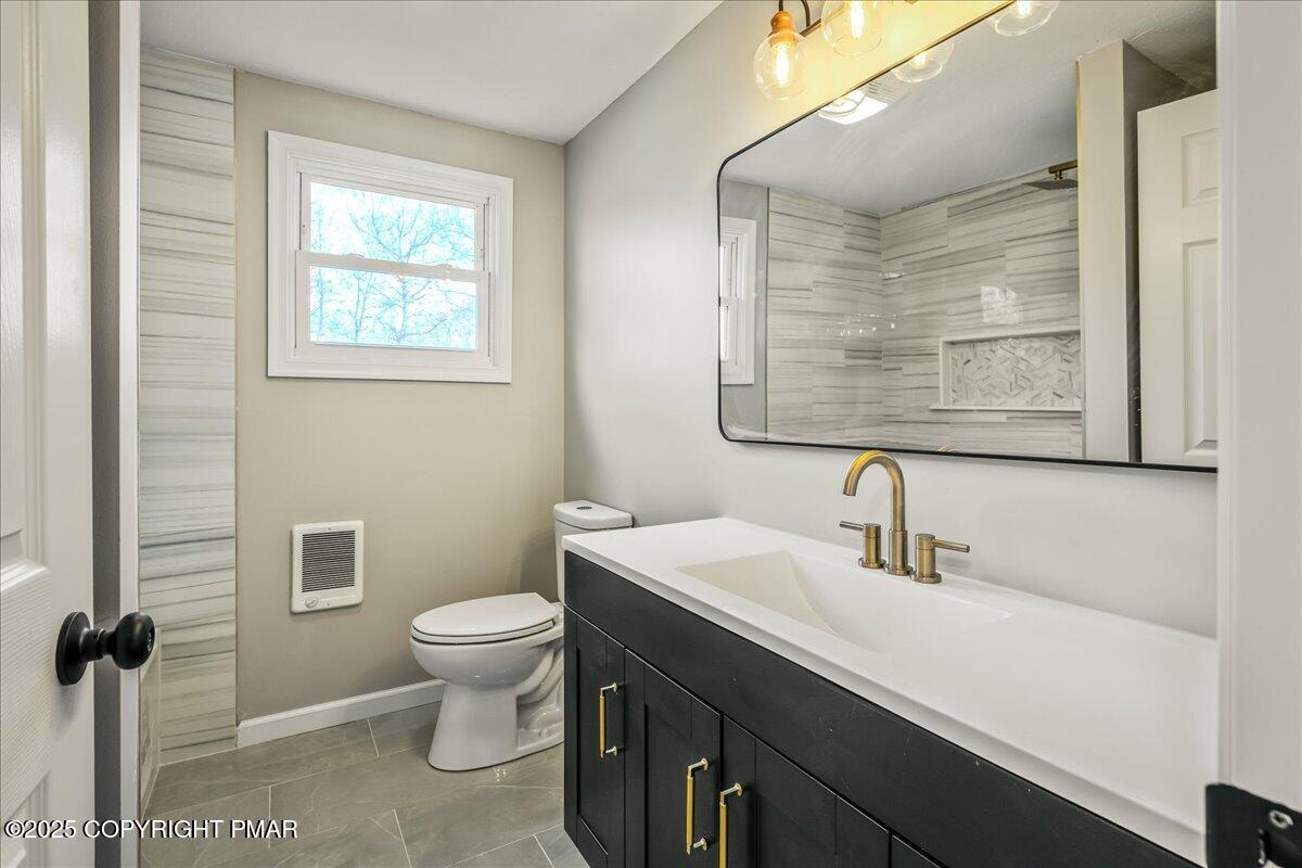 199 Winding Way Albrightsville, PA 18210 - Photo 17 of 34 21-HomeView_Media-199_Winding_Way-#21