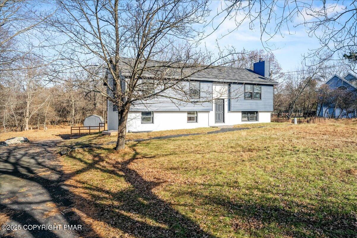 199 Winding Way Albrightsville, PA 18210 - Photo 2 of 34 04-HomeView_Media-199_Winding_Way-#4