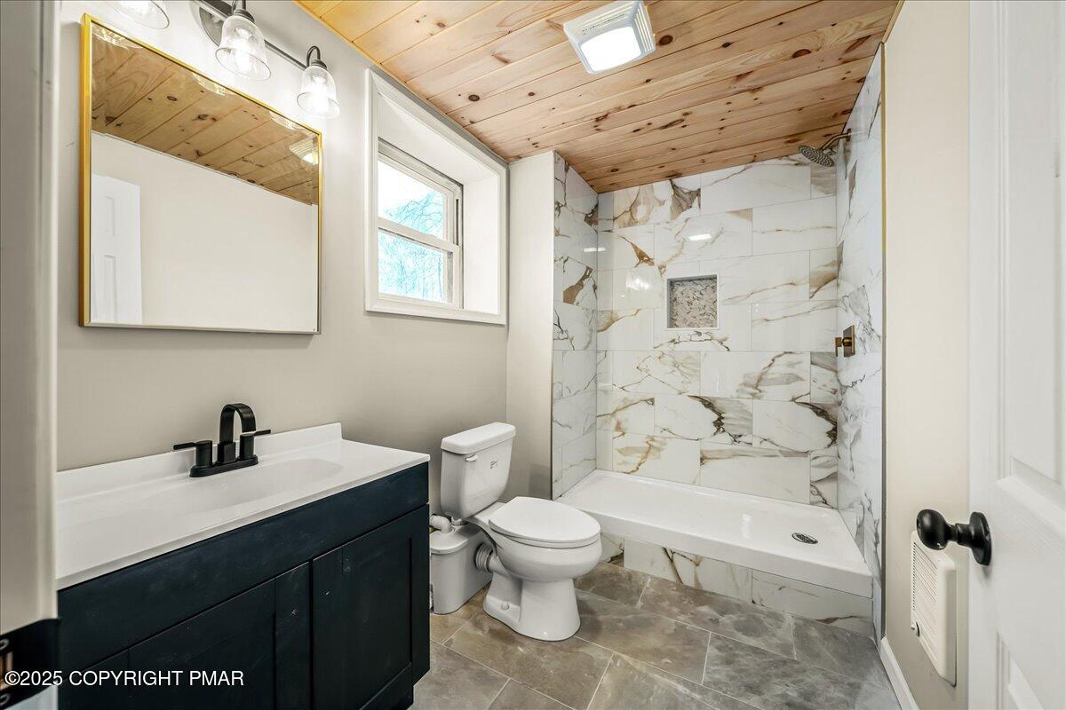 199 Winding Way Albrightsville, PA 18210 - Photo 33 of 34 37-HomeView_Media-199_Winding_Way-#37