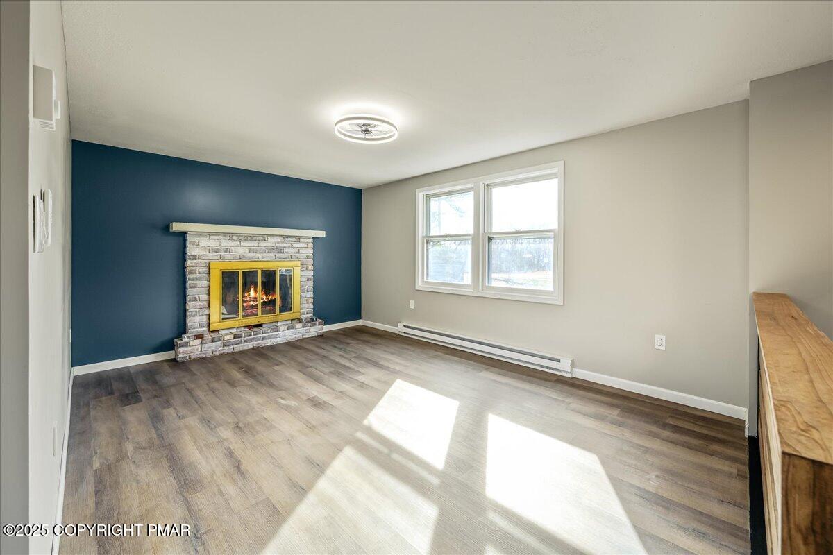 199 Winding Way Albrightsville, PA 18210 - Photo 5 of 34 09-HomeView_Media-199_Winding_Way-#9