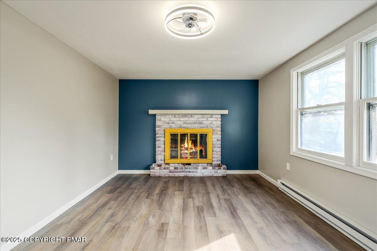 199 Winding Way Albrightsville, PA 18210 - Photo 6 of 34 10-HomeView_Media-199_Winding_Way-#10