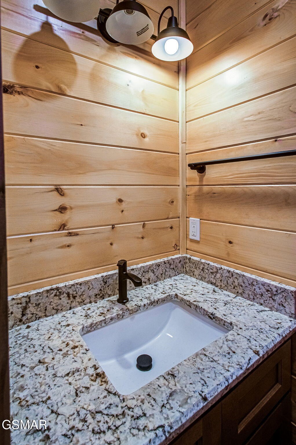 1821 Pinestand Rdg Way Pigeon Forge, TN 37862 - Photo 16 of 38 Gallery Image 16