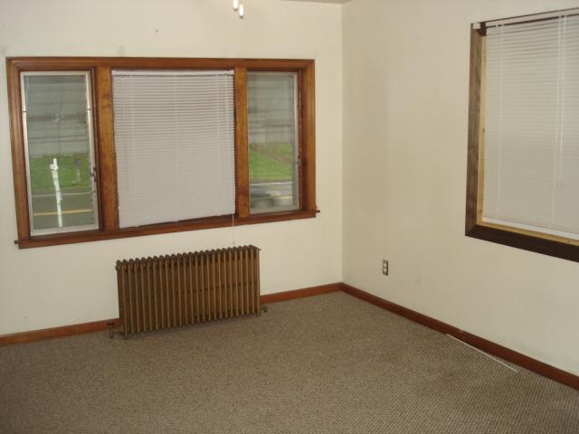 1219 Spring Run Road Extension Coraopolis, PA 15108 - Photo 3 of 11 Dining Room.