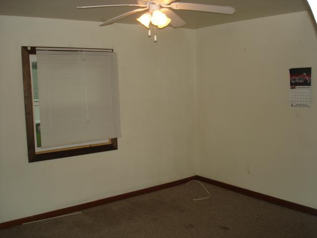 1219 Spring Run Road Extension Coraopolis, PA 15108 - Photo 5 of 11 Master Bedroom.
