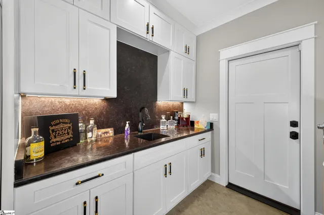 $990,000 | 709 Keowee Bay Circle, Salem, SC 29676