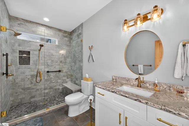 $990,000 | 709 Keowee Bay Circle, Salem, SC 29676