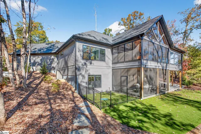 $990,000 | 709 Keowee Bay Circle, Salem, SC 29676