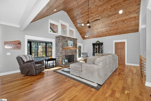 $990,000 | 709 Keowee Bay Circle, Salem, SC 29676