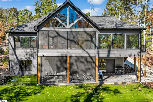 $990,000 | 709 Keowee Bay Circle, Salem, SC 29676