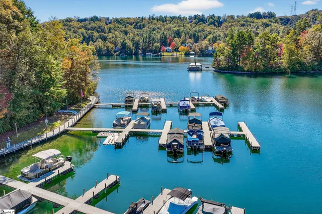 $990,000 | 709 Keowee Bay Circle, Salem, SC 29676