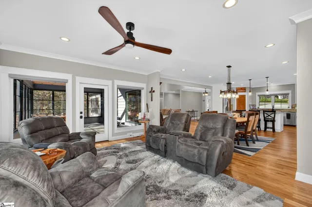 $990,000 | 709 Keowee Bay Circle, Salem, SC 29676