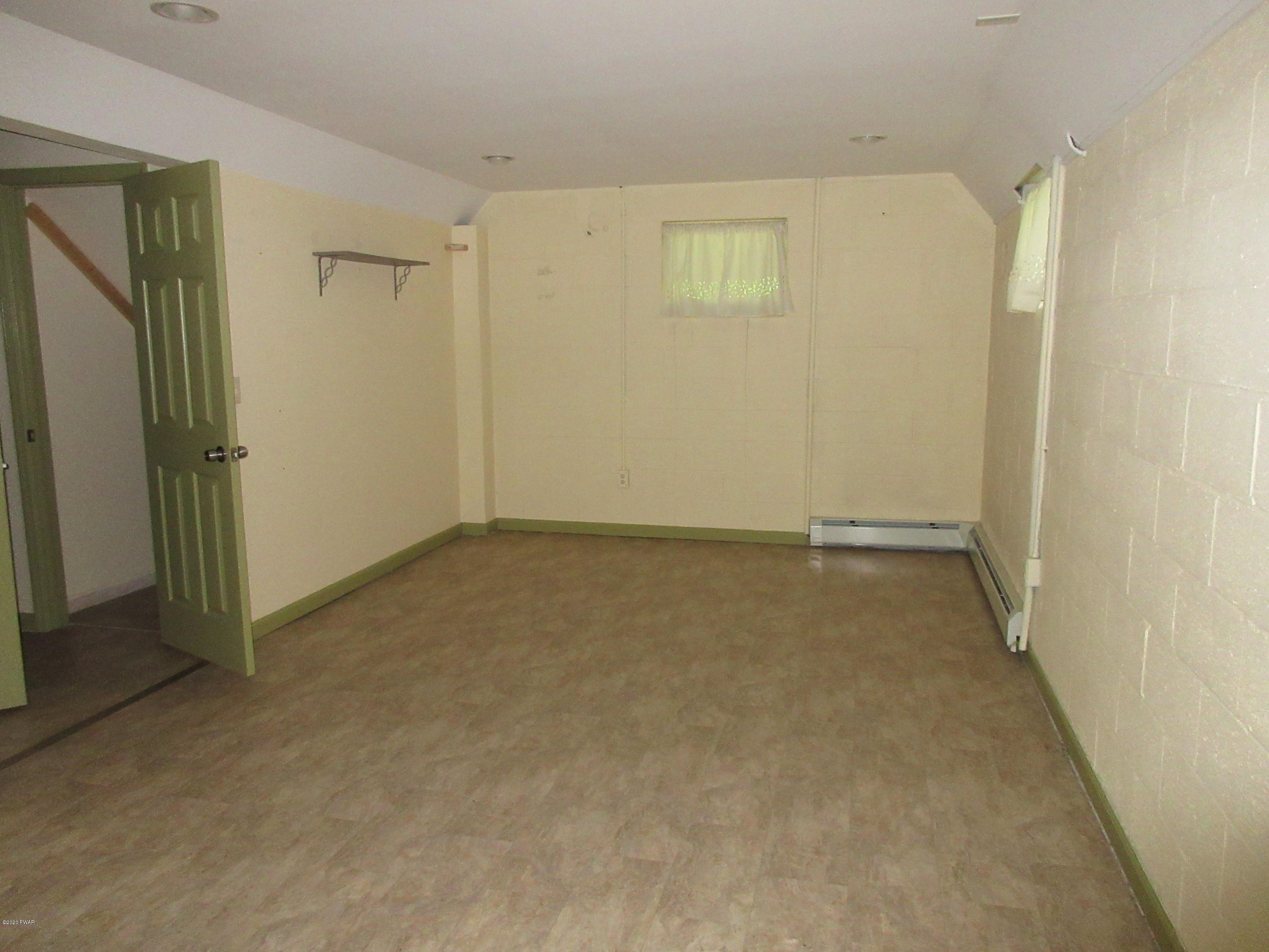 485 Raymondskill Road Milford, PA 18337 - Photo 15 of 21 Rec Room Area