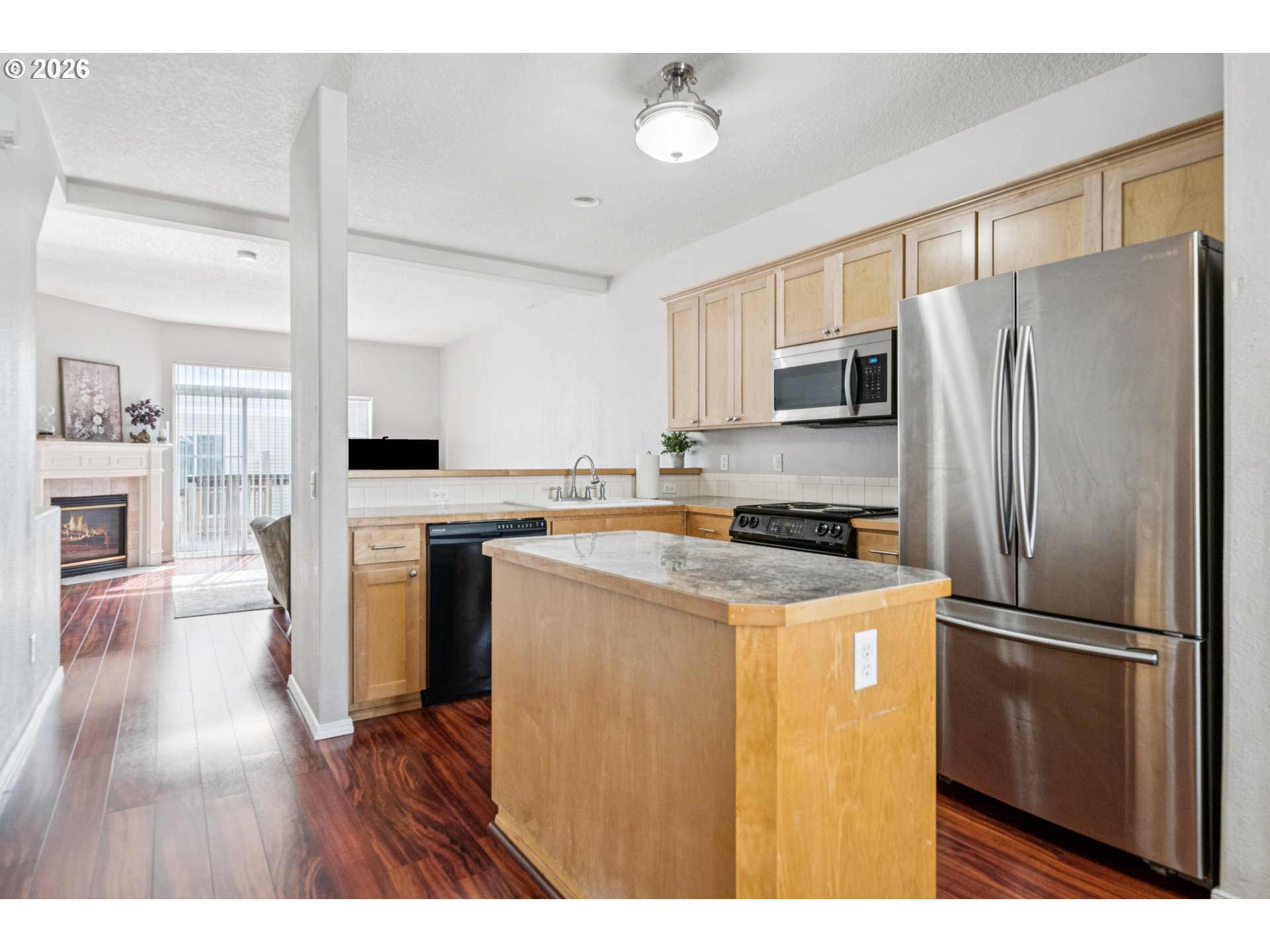 17364 Southwest Novato Lane Beaverton, OR 97078 - Photo 12 of 29 Kitchen
