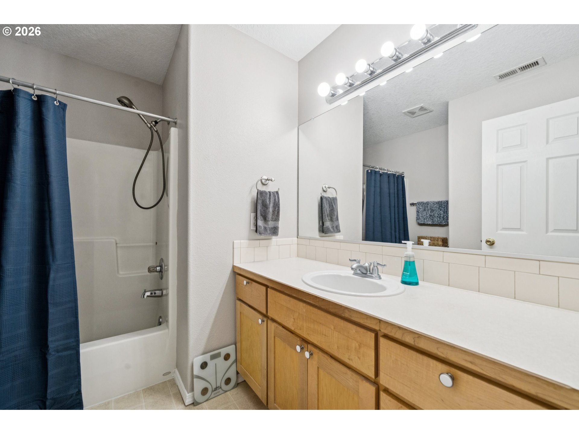 17364 Southwest Novato Lane Beaverton, OR 97078 - Photo 17 of 29 Attached Bathroom #1