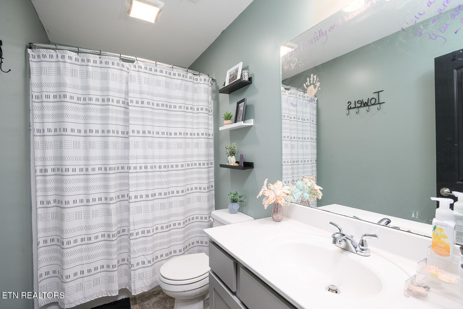 7474 Ladd Road Powell, TN 37849 - Photo 21 of 29 Full Bath