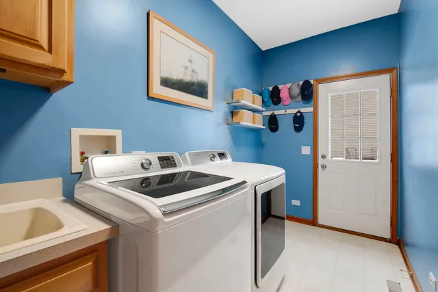 $739,000 | 733 Wind Energy Pass, Batavia, IL 60510