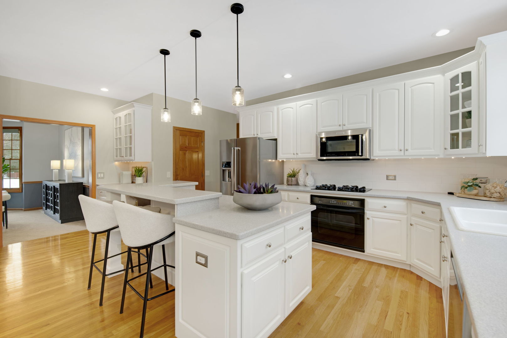 733 Wind Energy Pass Batavia, IL 60510 - Photo 8 of 27