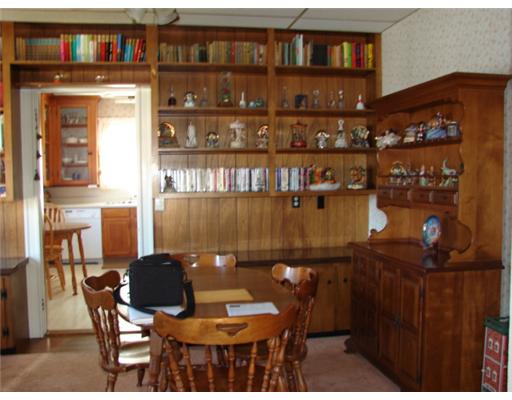 88 Rounds Avenue Providence, RI 02907 - Photo 5 of 12 Dining Room.